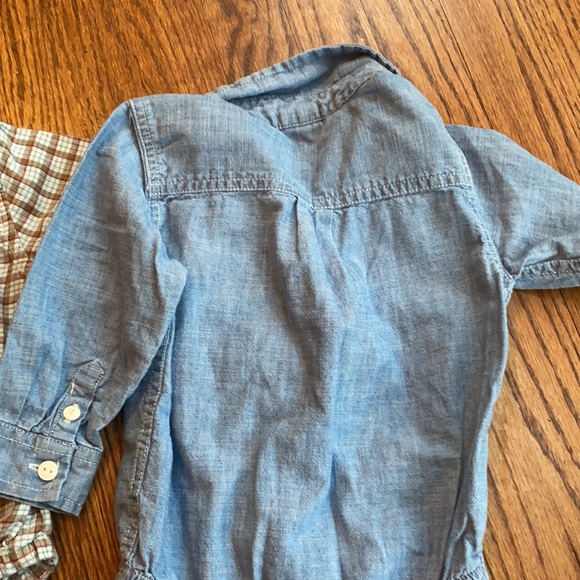 Two Gap button downs - Picture 5 of 5